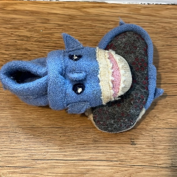 New - Garnet Hill Baby Slippers - Picture 3 of 4